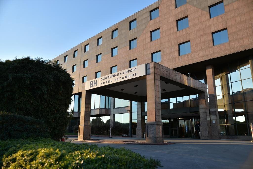 Готель Radisson Blu Conference & Airport 5*