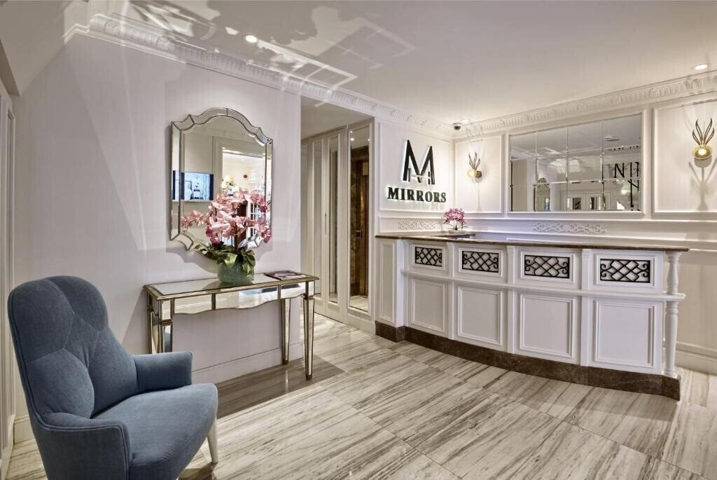 Фото Mirrors Hotel 4*