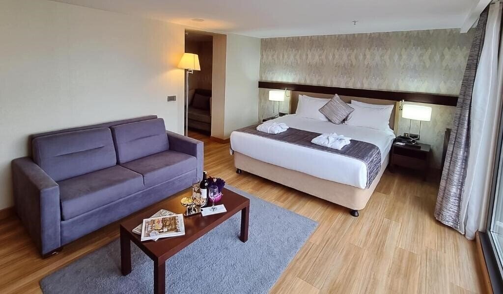 Zdjęcie Port Bosphorus Hotel 4*