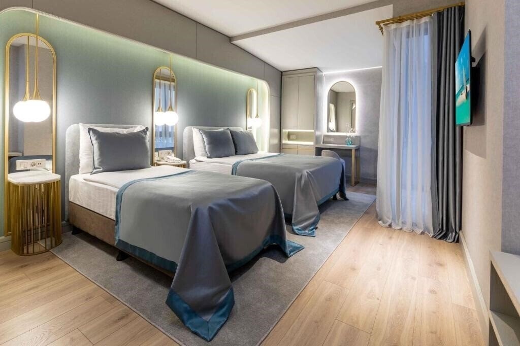 Фото Hotel Genova 4*