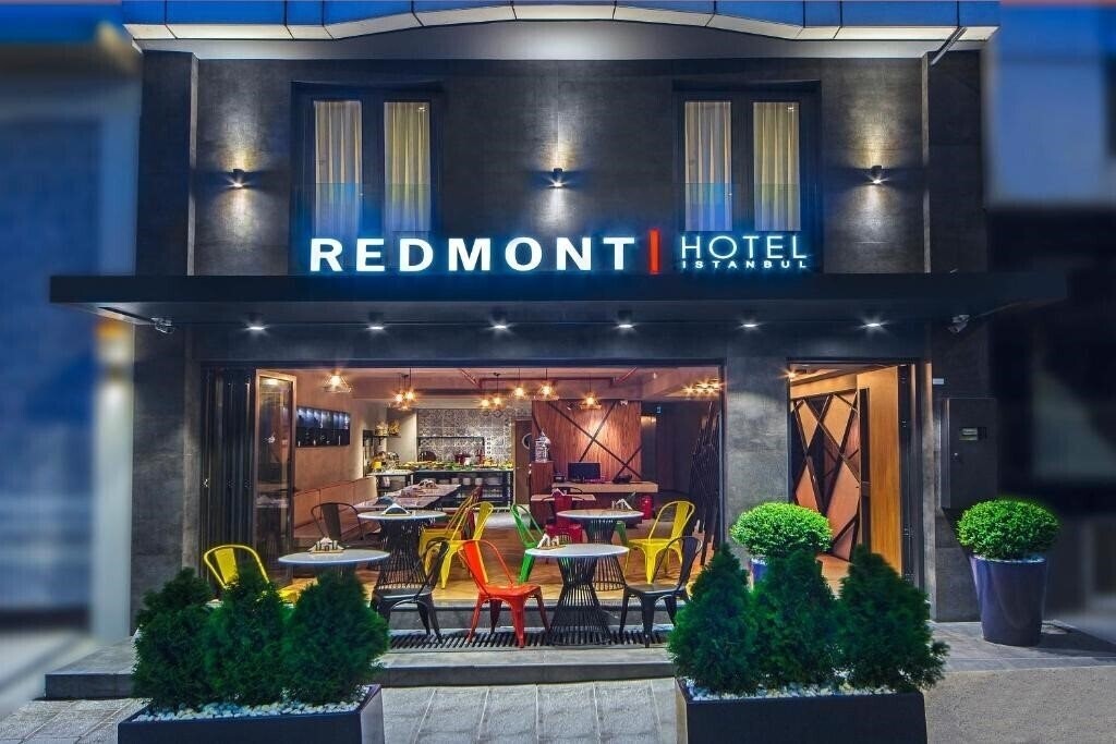 Готель Redmont Hotel 3*