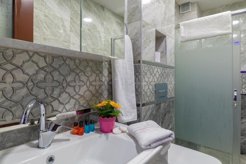 Zdjęcia Raimond Hotel (ex. Ciwan) 3*