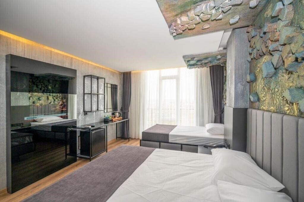 Hotel Continental Airport Hotel 3*