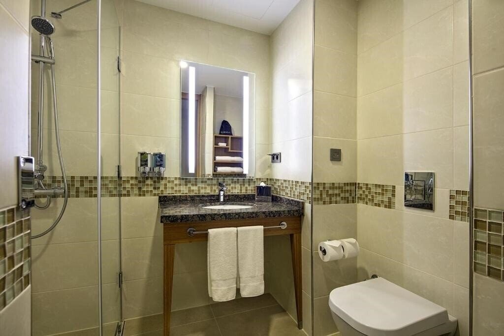 Фотография Hampton By Hilton Istanbul Atakoy 3*