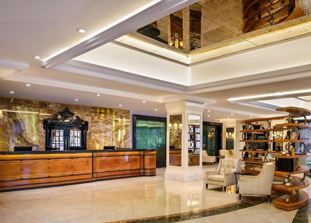 Отель Kaya Istanbul Fair & Convention Hotel (ex. Kaya Istanbul Fair & Convention Beylikduzu, Kaya Ramada Plaza) 5*