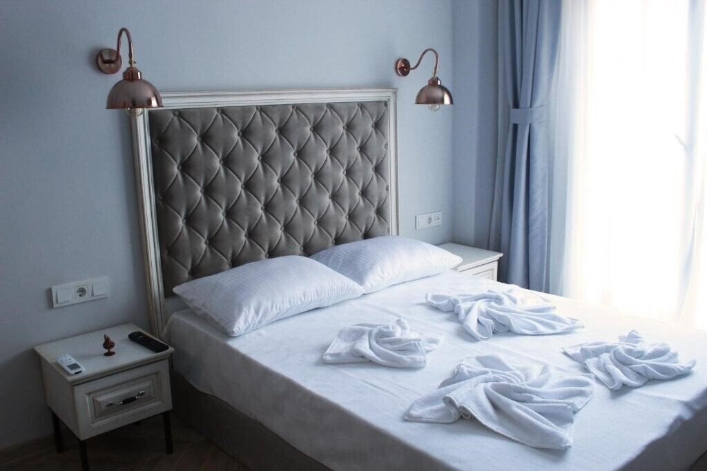 Отель Good Night Hotel (ex. Good Night Hotel Istanbul, Good Night Hotel Boutique, Hotel Cigno Istanbul) 3*