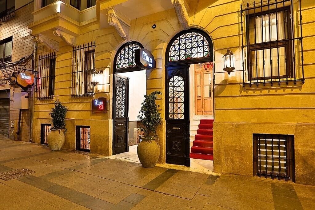 Фото Taxim Lounge Hotel 4*