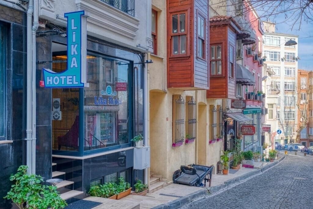 Готель Lika Hotel 3*