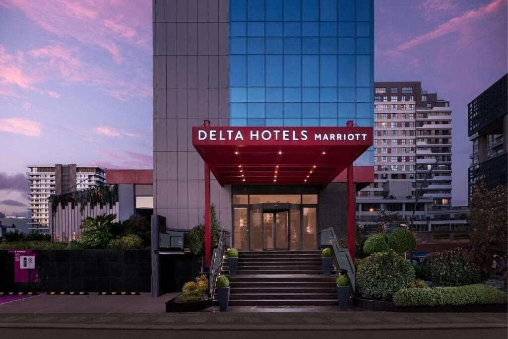 Отель Delta Hotels by Marriott Istanbul Kagithane (ex. Delta Hotels by Marriott Istanbul Vadi, Delta Hotels by Marriott Istanbul Halic) 5*