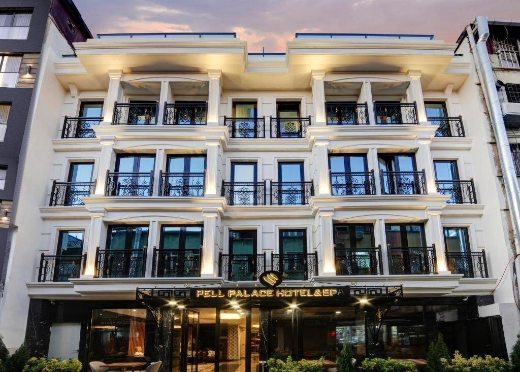 Отель Pell Palace Hotel & SPA 3*