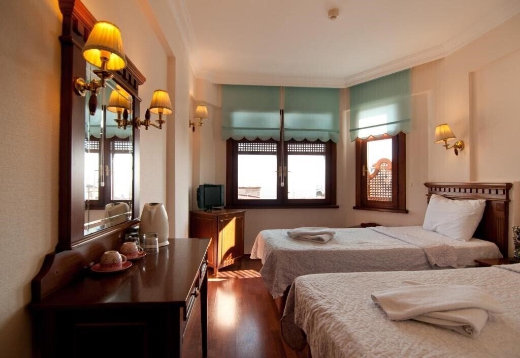 Hotel Emine Sultan Hotel 4*