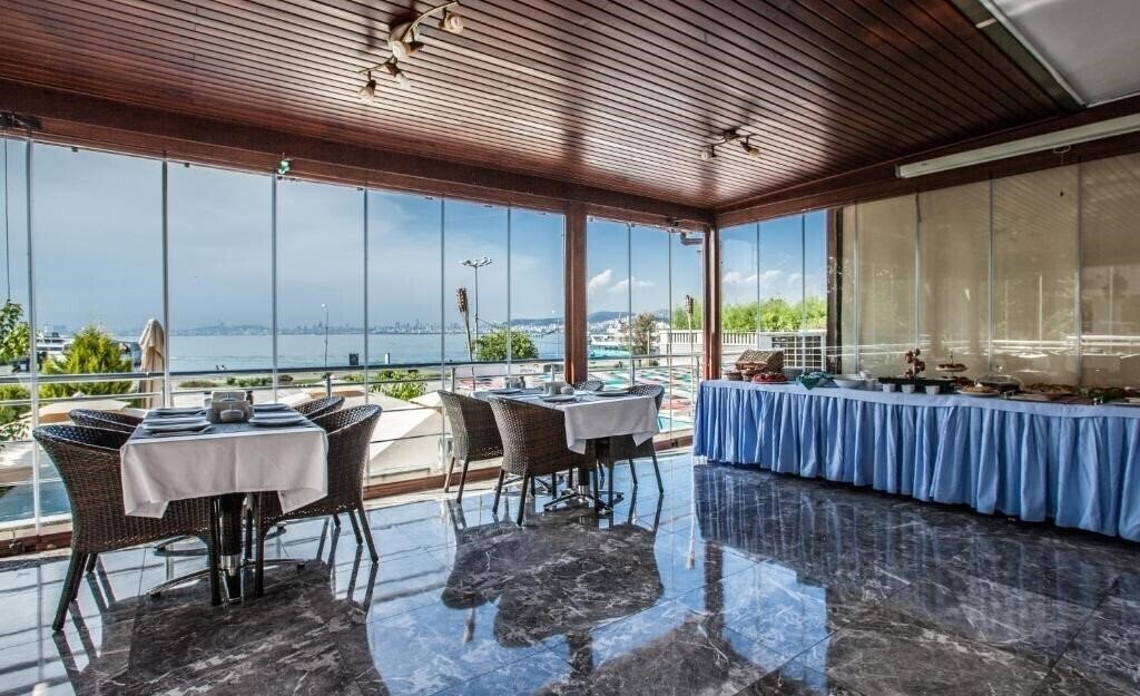 Фотография Buyukada Comfort Hotel 4*