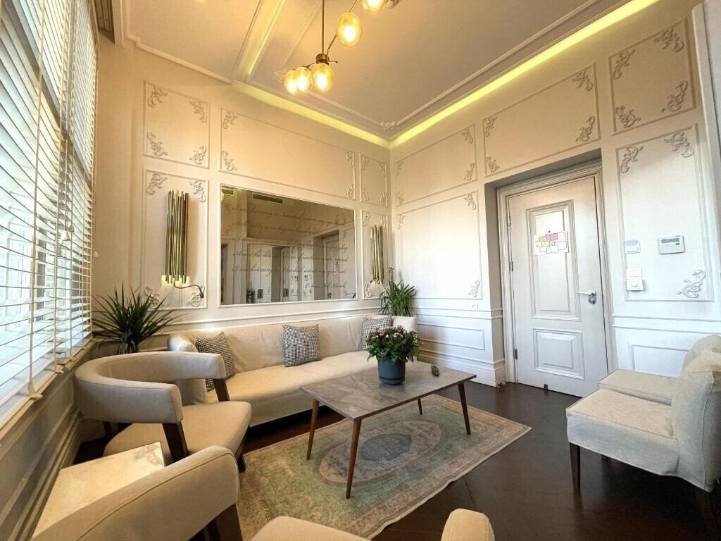Hotel Fuga Suites (ex. Fuga Hotel Constantinidis, Fuga Design Apartments) 4*