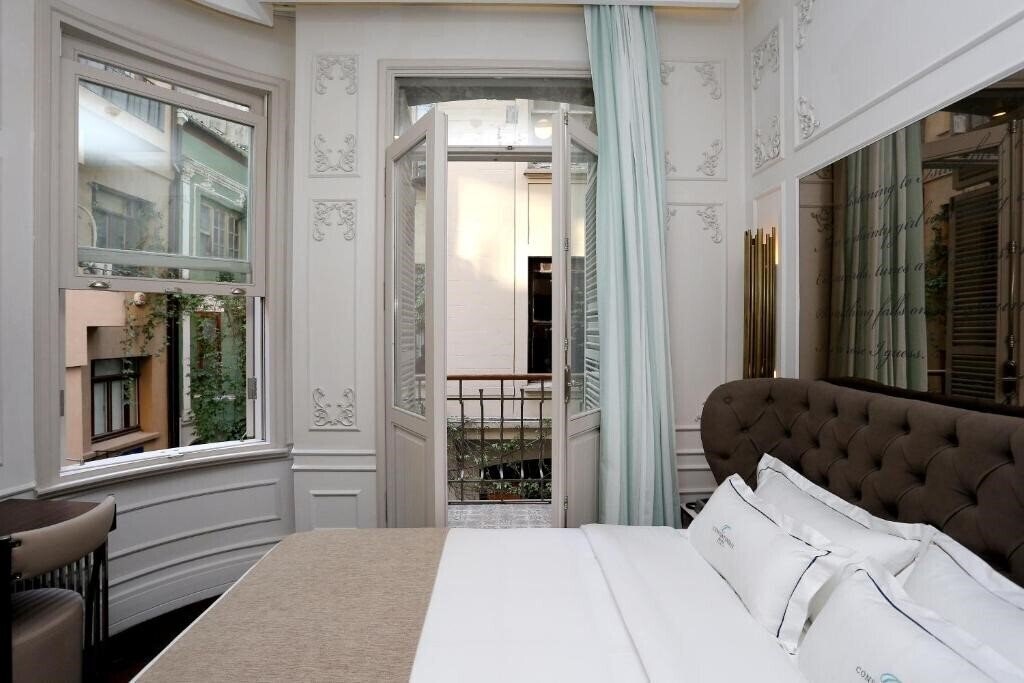 Zdjęcie Fuga Suites (ex. Fuga Hotel Constantinidis, Fuga Design Apartments) 4*