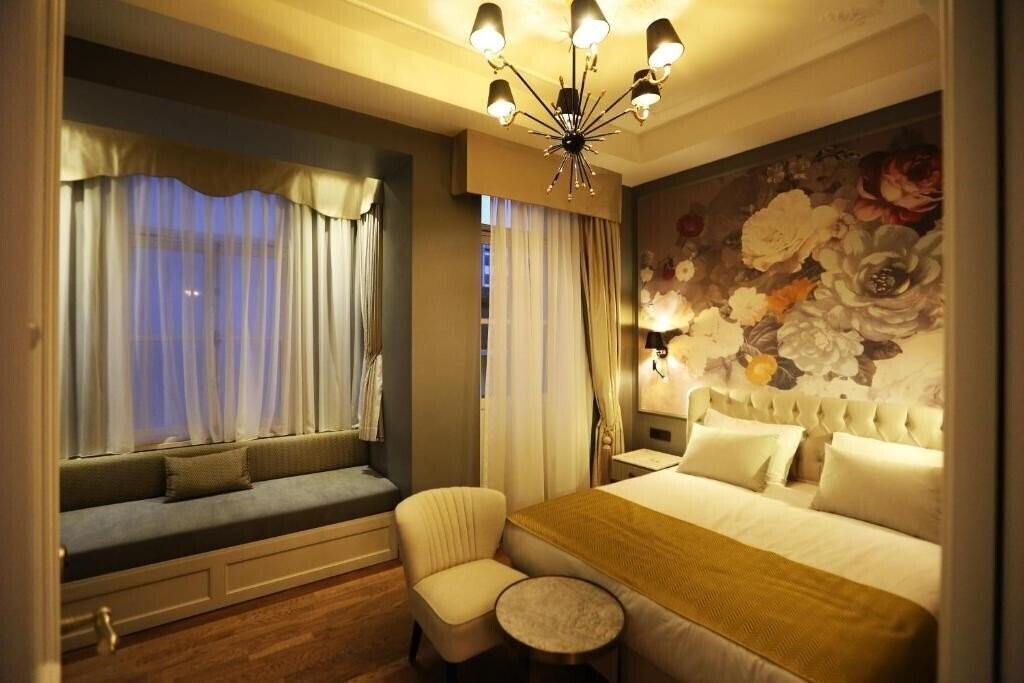 Zdjęcia Royal Tophane Hotel 3*