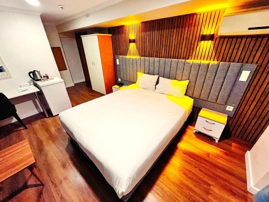 Hotel Naila Hotel 3*