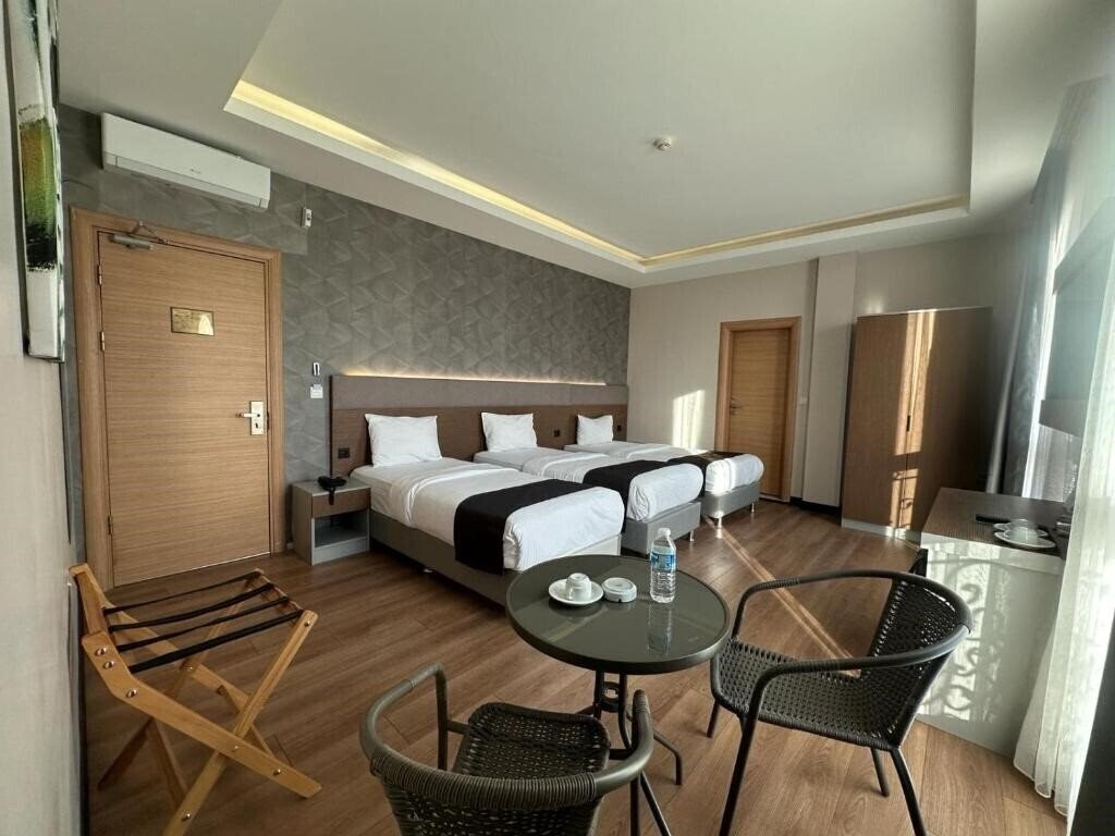 Zdjęcia Niconya Port Suites & Hotel 3*