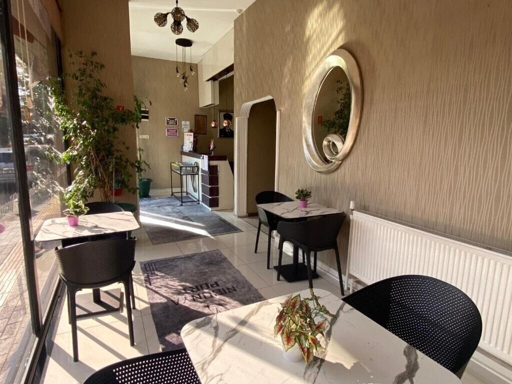 Zdjęcie Niconya Port Suites & Hotel 3*