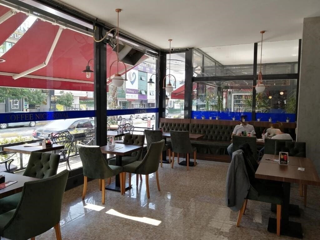 Zdjęcia Nice Royal Hotel 3*