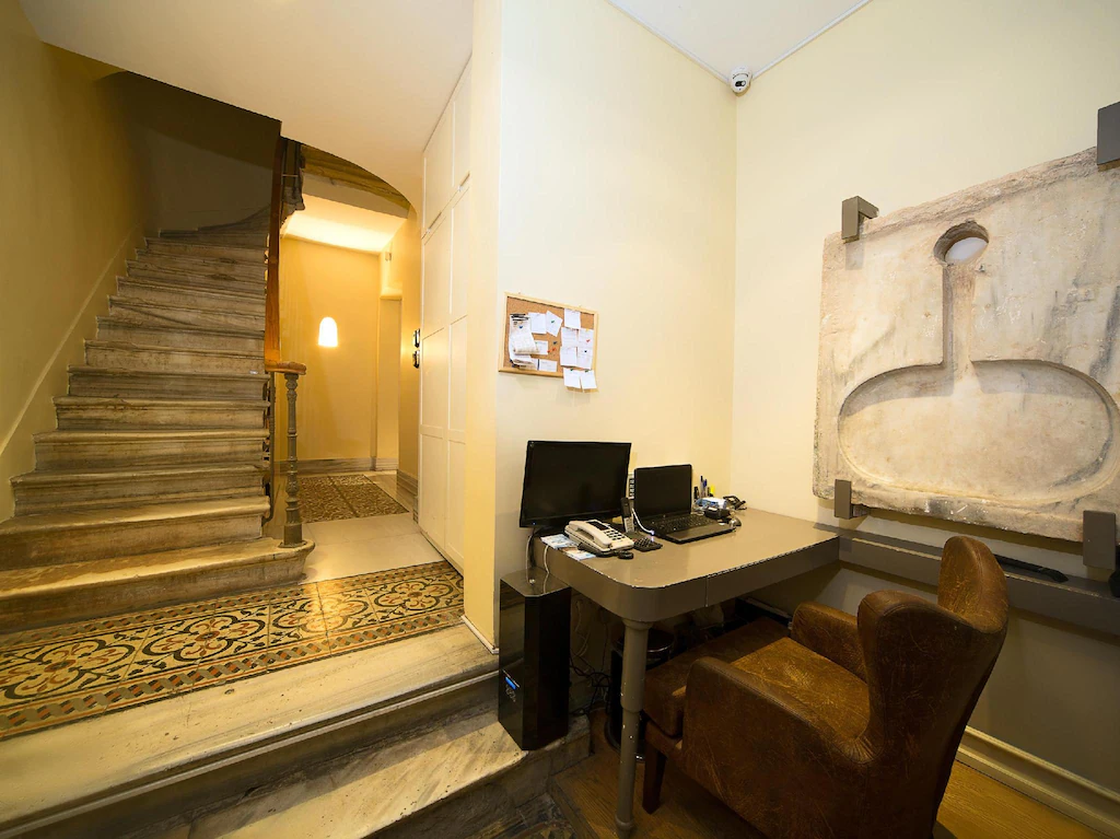 Изображение Galata Tower Suites by Mile Hotels (ex. Galata Tower VIP Apartment Suites) 3*