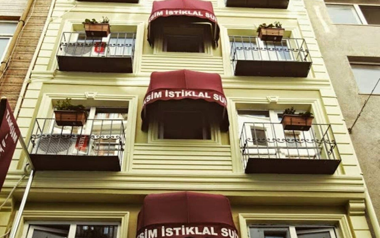 Hotel Taksim Istiklal Suites 3*