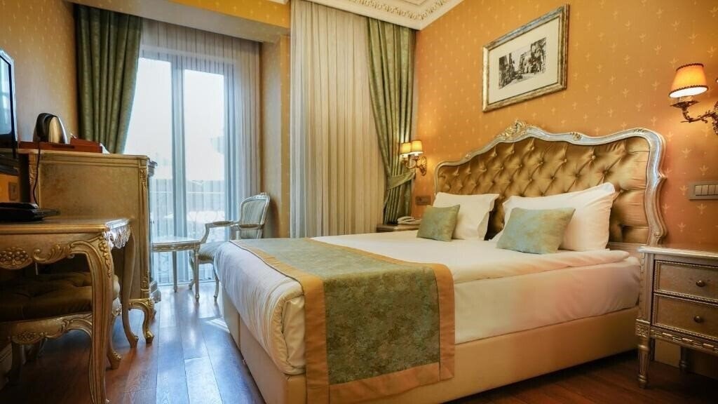 Готель Hotel Gritti Pera 3*