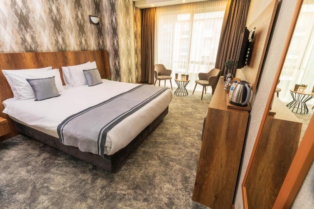 Фото Istanbul Airport Express Hotel 4*
