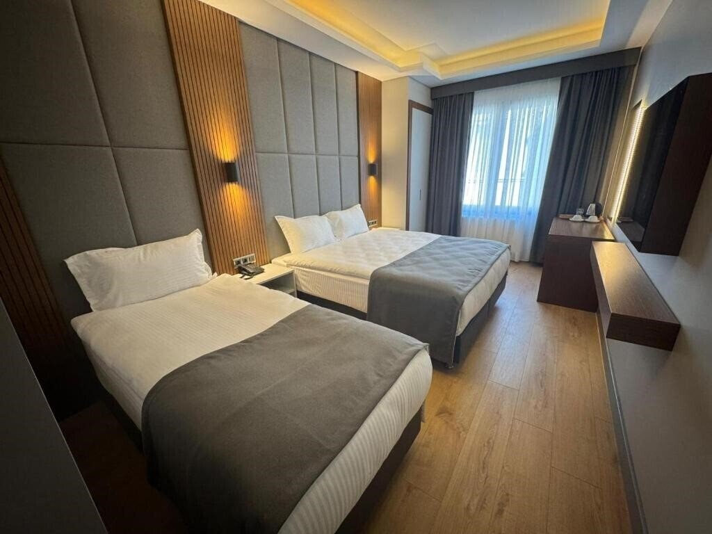 Готель Center Hill Hotel (ex. Peripetie, El Blanco) 3*