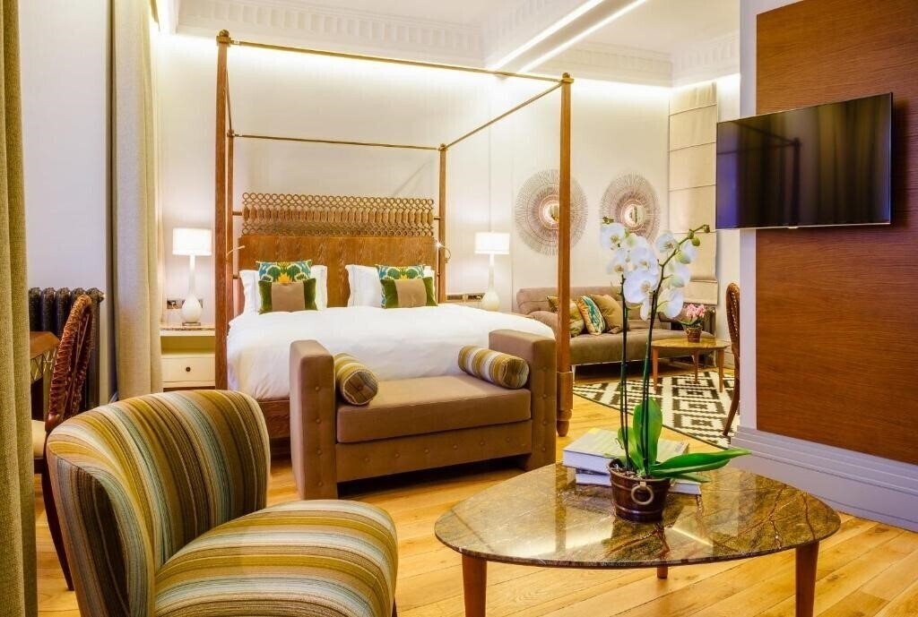Готель Ravouna 1906 Suites 4*