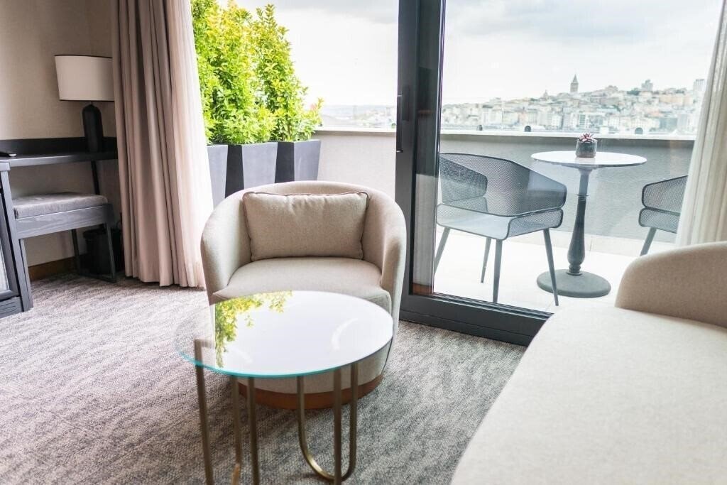 Zdjęcie Meg Hotel (ex. Old Panorama Hotel) 3*