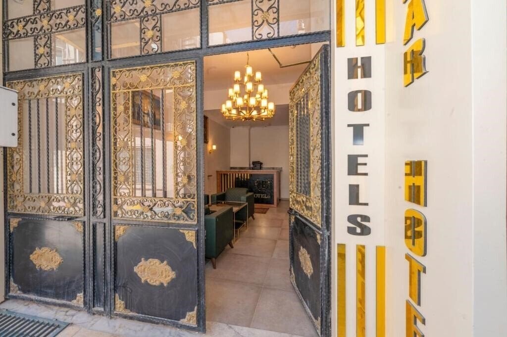 Готель Bazaar Hotel Old City 2*