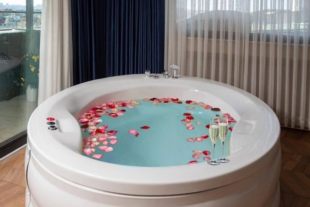 Obraz Walton Gardens Pera Hotel 3*