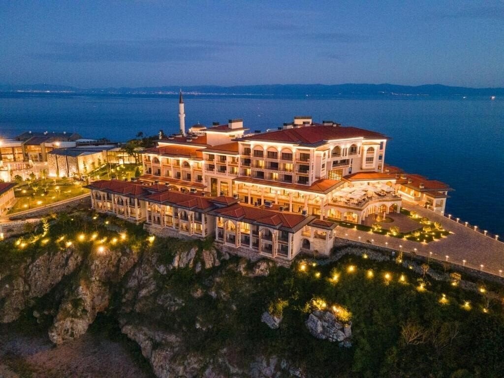 Готель Katre Island Hotel Deluxe 5*