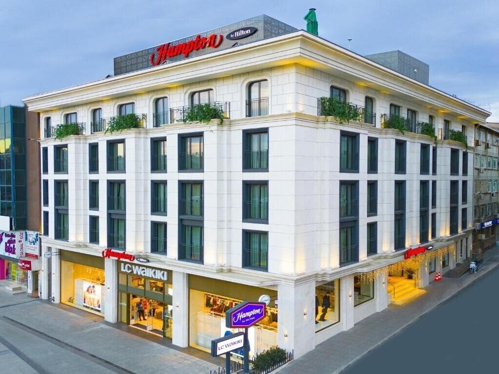 Фото Hampton By Hilton Istanbul Old City 3*