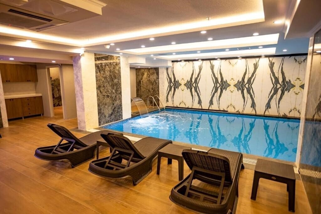 Фото Hamitbey Hotel Yenikapı 4*