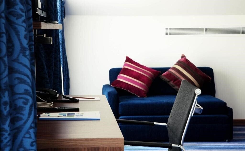 Готель Holiday Inn Express Istanbul Altunizade by IHG (ex. Holiday Inn Express Altunizade) 3*