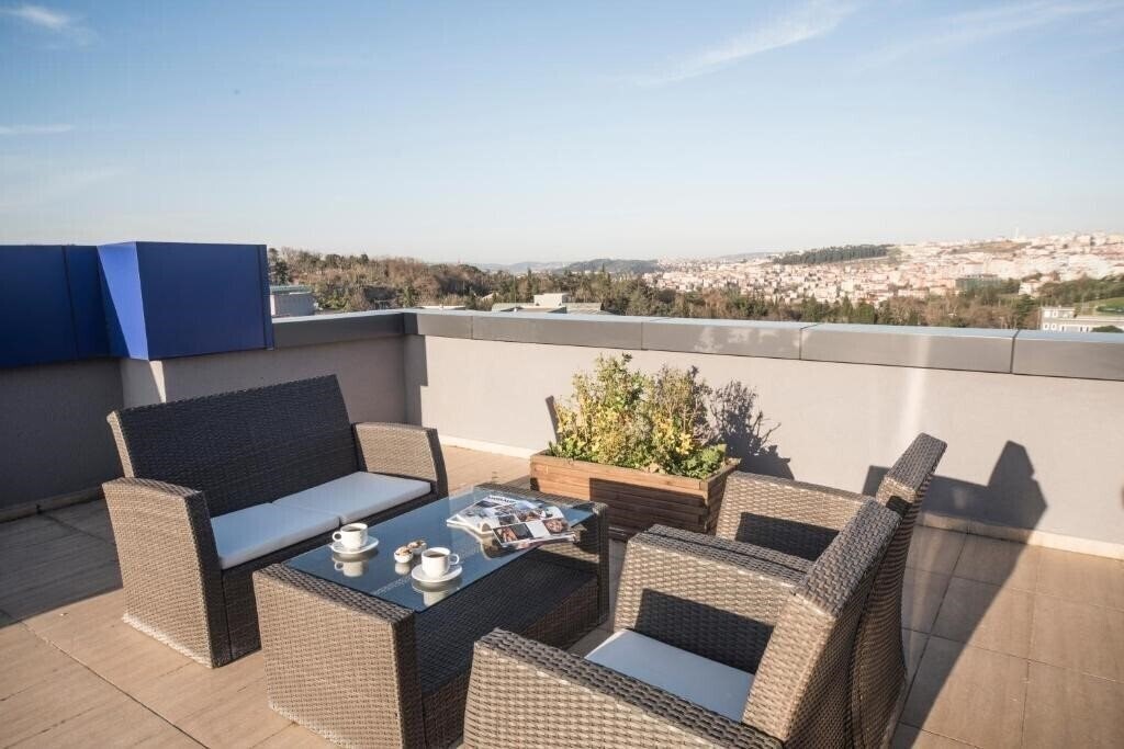 Фото Holiday Inn Express Istanbul Altunizade by IHG 3*
