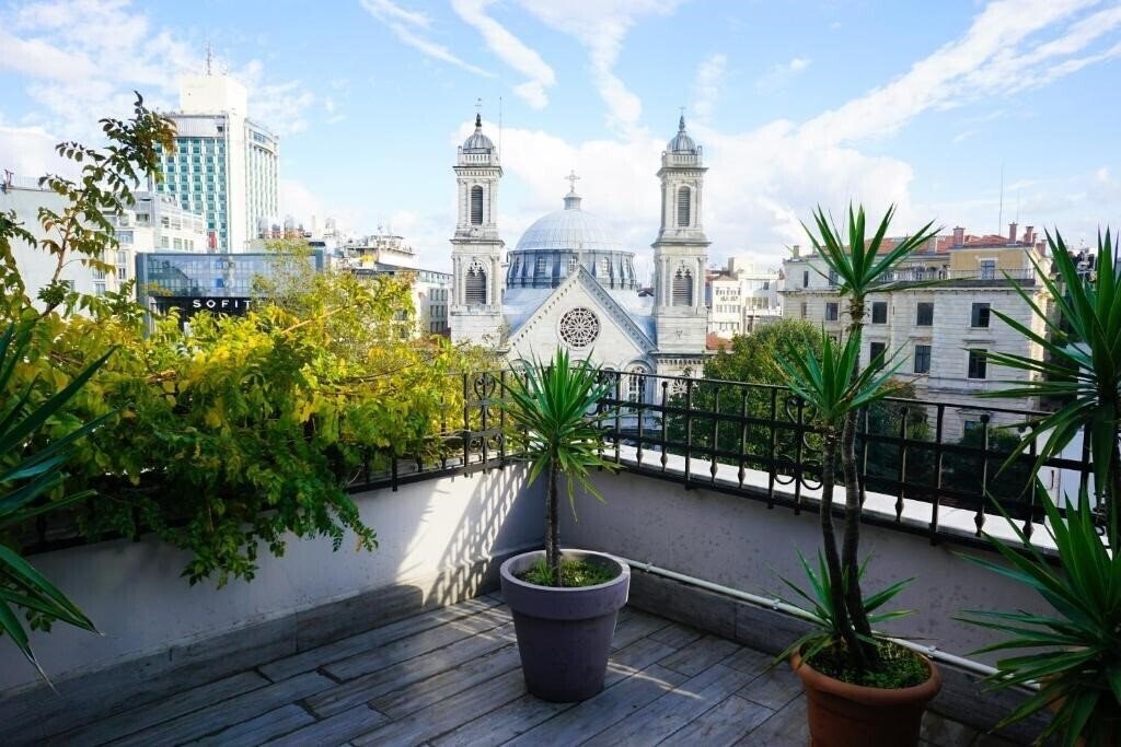 Готель Triada Hotel Taksim (ex. Triada Boutique & Residence) 4*