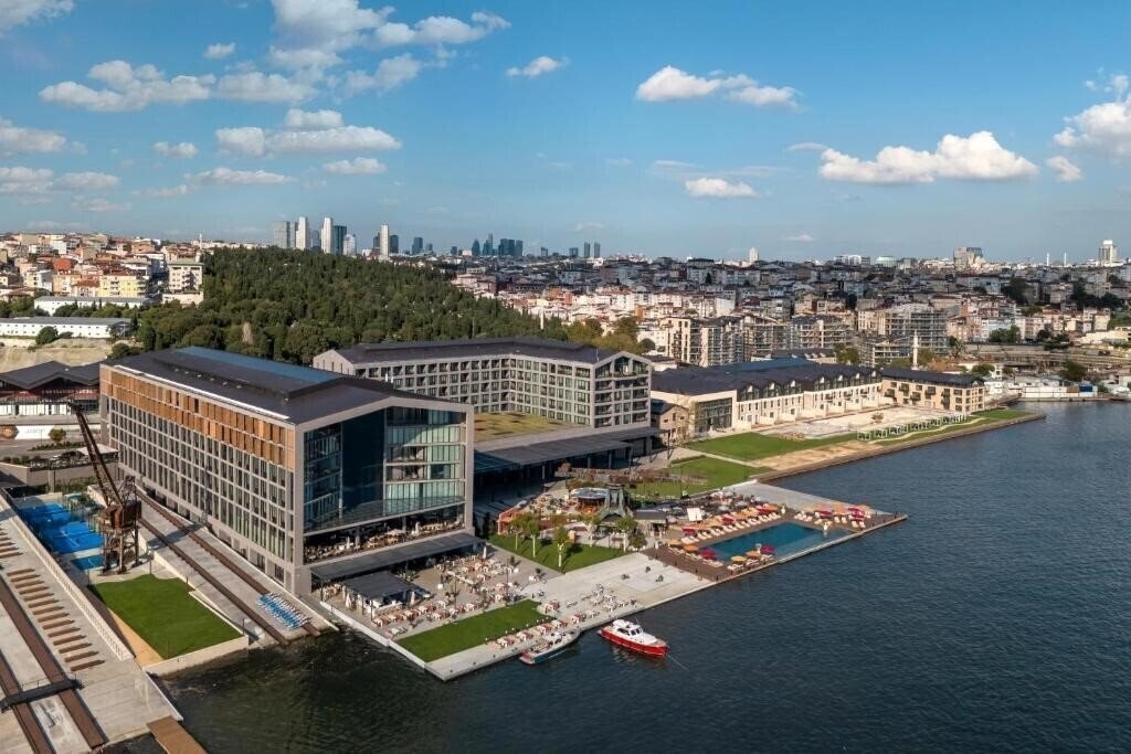 Отель Rixos Tersane Istanbul 5*