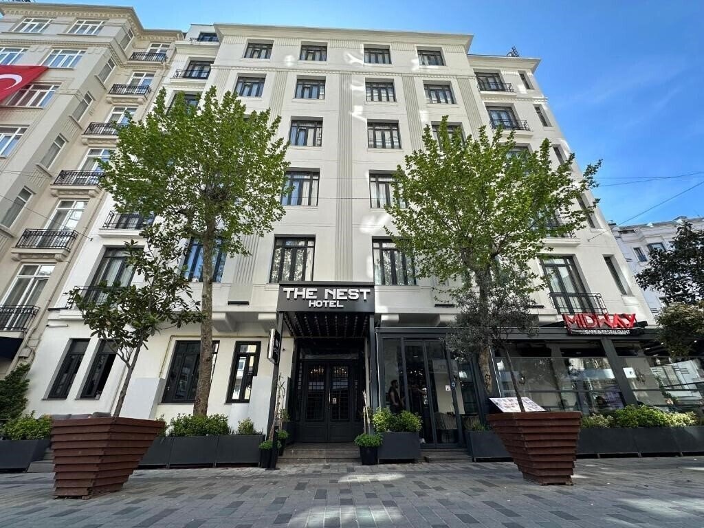 Отель The Nest Hotel 4*