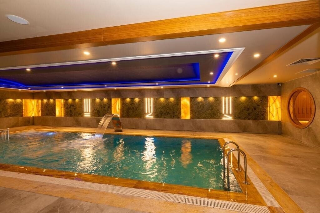 Зображення Ramada by Wyndham Istanbul Pera (ex. The Peak) 5*