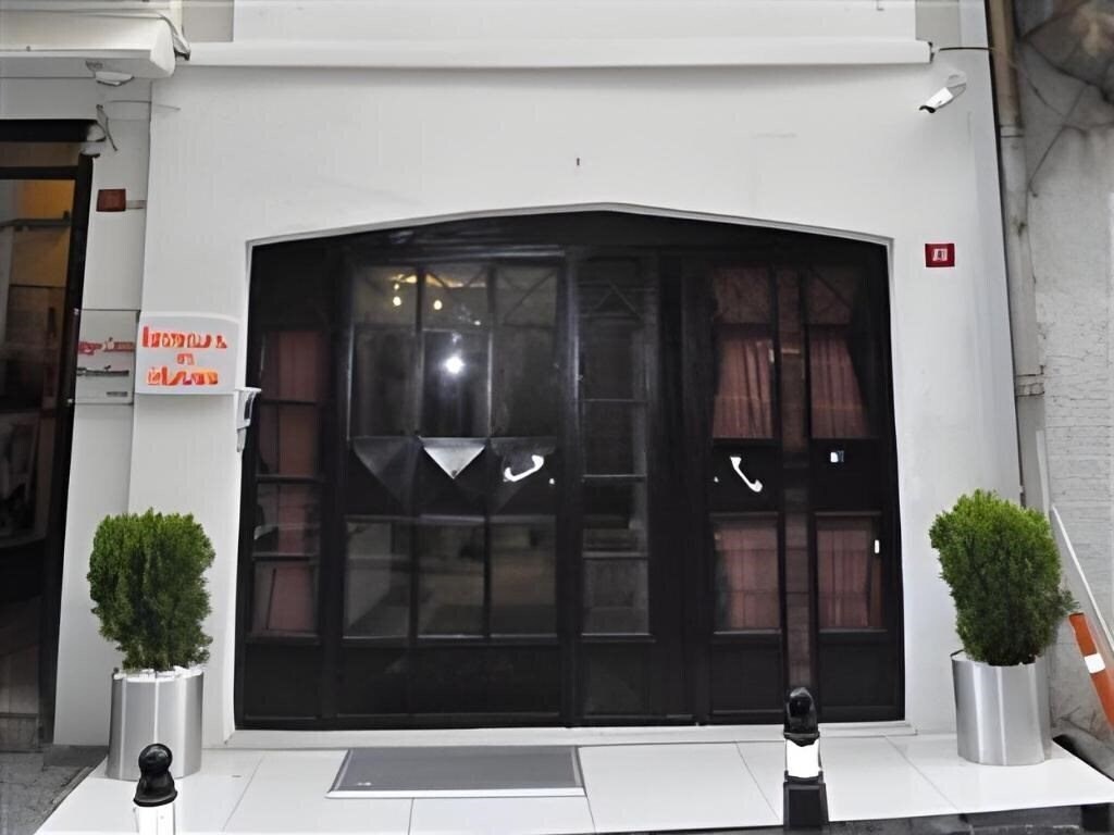 Hotel Istiklal St. House 3*