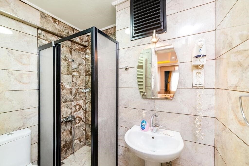 Фотографія Kadirga Studios (ex. Kadirga Park Suites) 2*