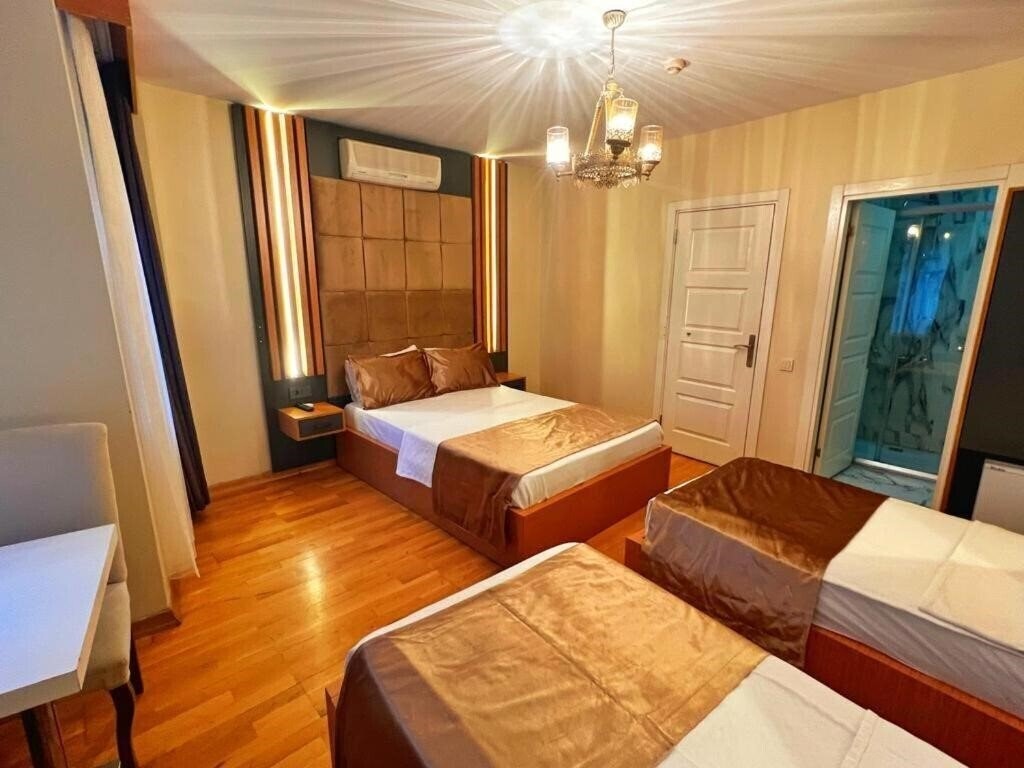 Отель Taksim Cetinkaya Suite 3*