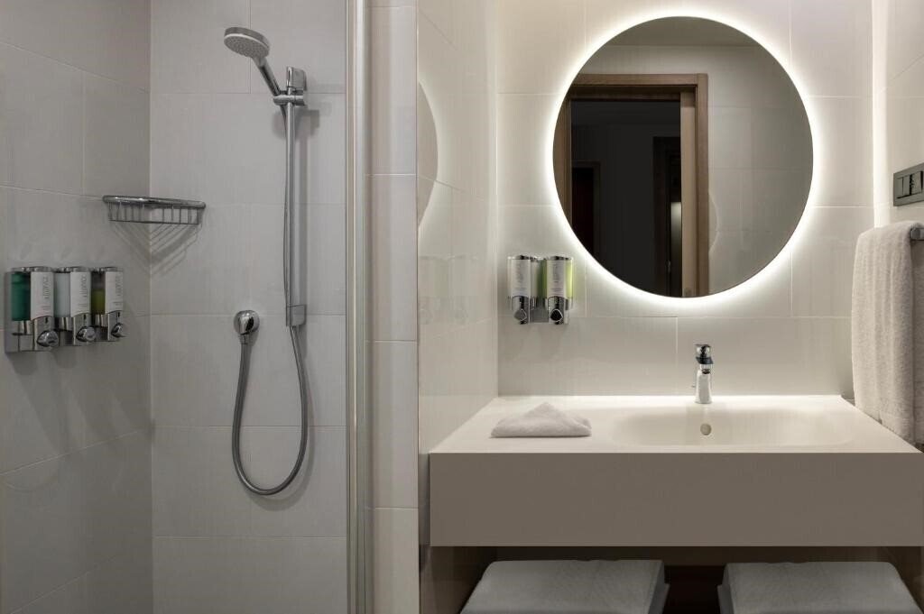 Фотография Hampton By Hilton Merter 3*