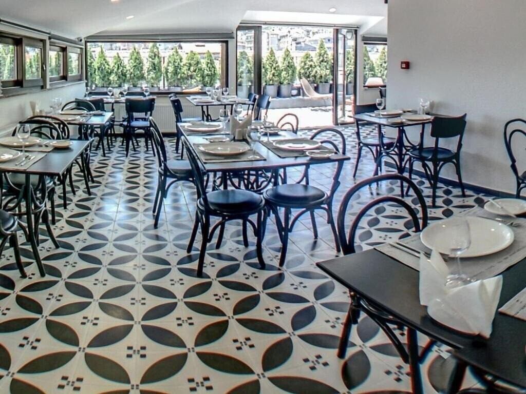 Zdjęcie Tophane Suites 5*