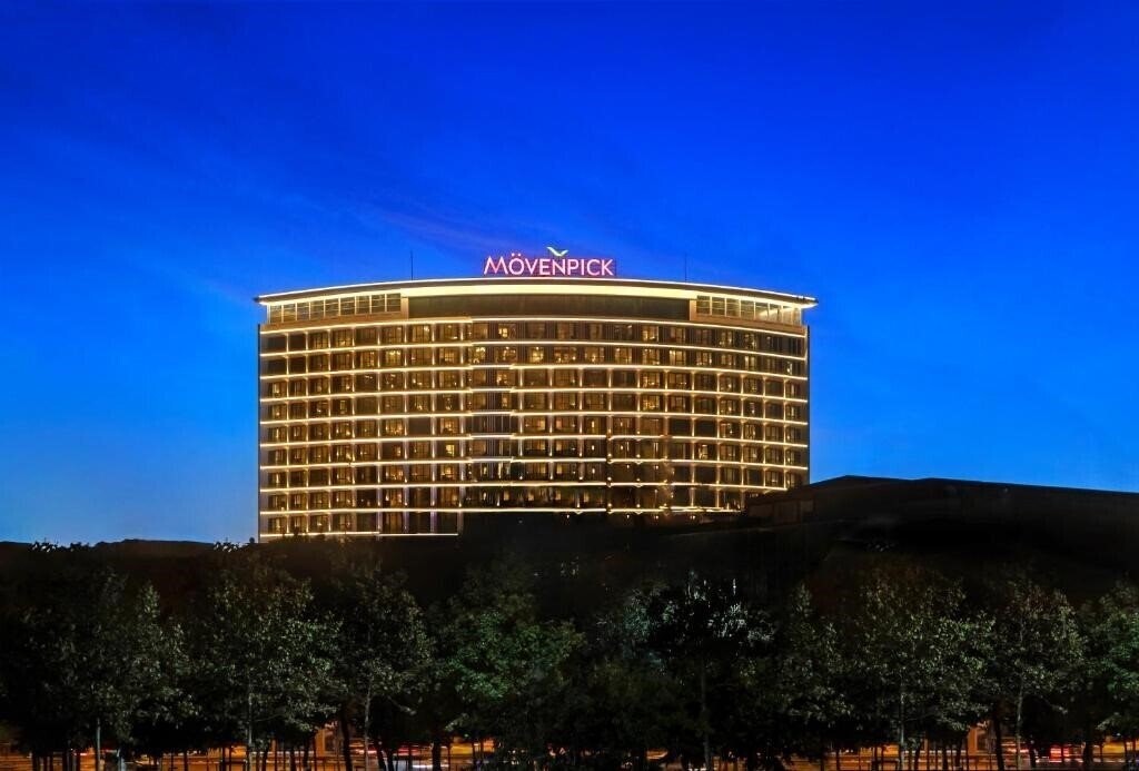 Фотографія Movenpick Hotel Istanbul Marmara Sea 5*