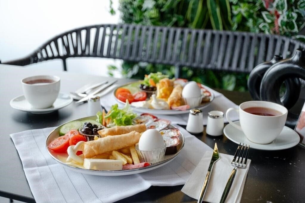 Фото Fly Point Hotel 3*