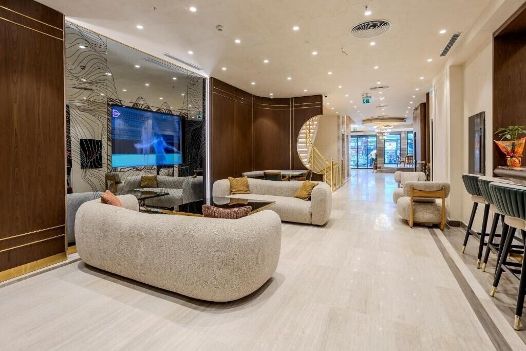 Obraz Lions Royal Hotel 4*