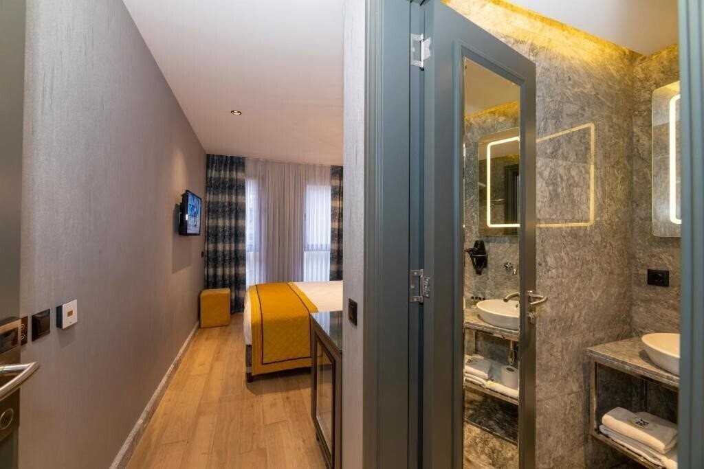 Фотография Peri Hotel Taksim 2*